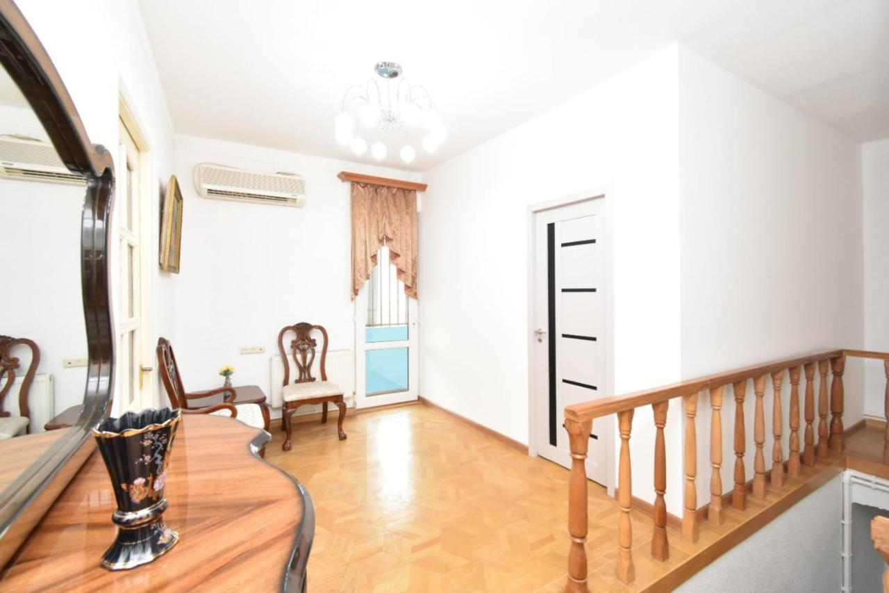 Guesthouses Opera Yerevan Exterior photo