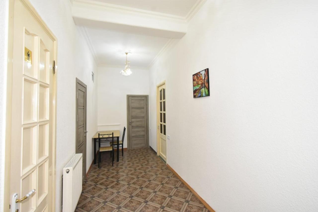 Guesthouses Opera Yerevan Exterior photo