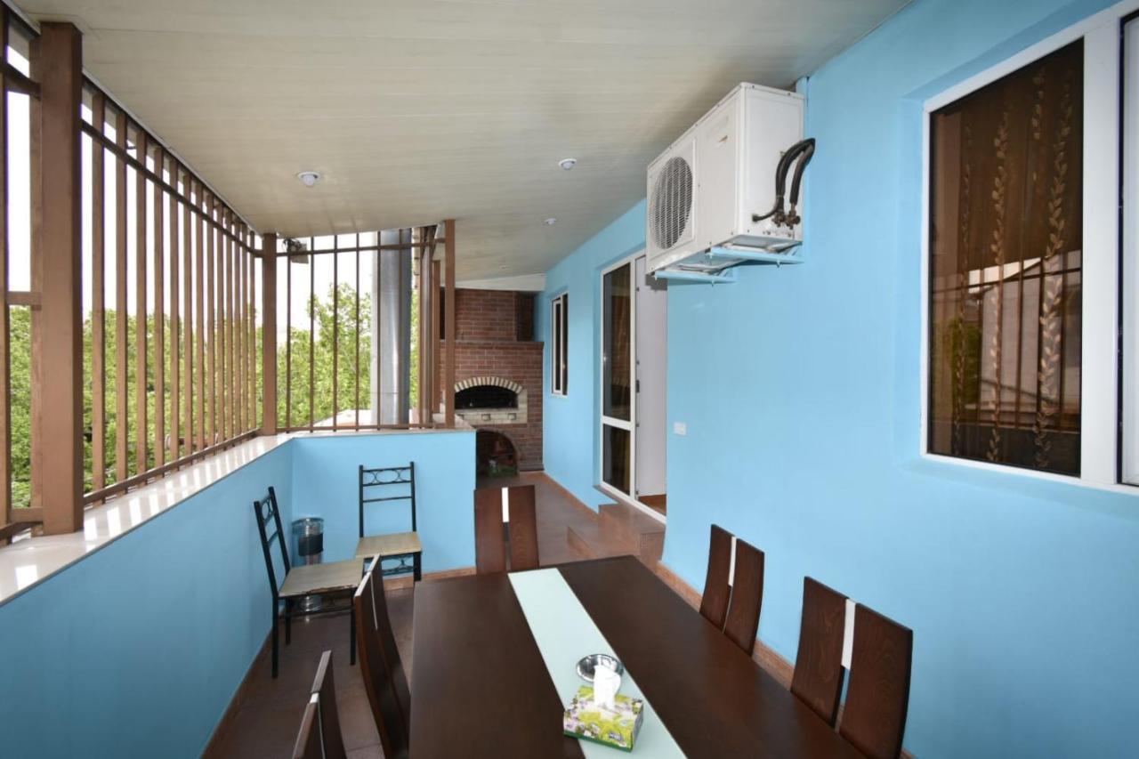 Guesthouses Opera Yerevan Exterior photo