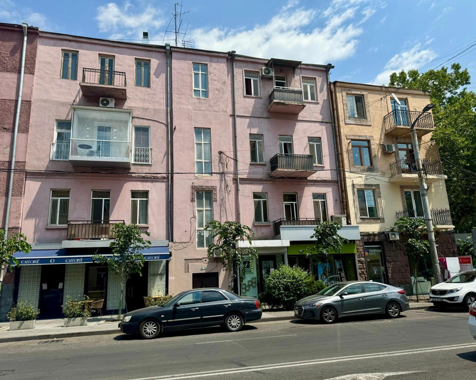 Guesthouses Opera Yerevan Exterior photo
